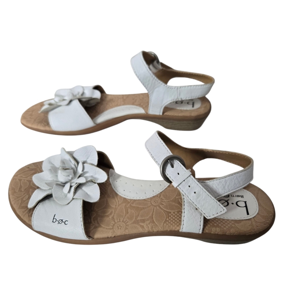 B.O.C. White Leather Floral Buckle Sandal‎